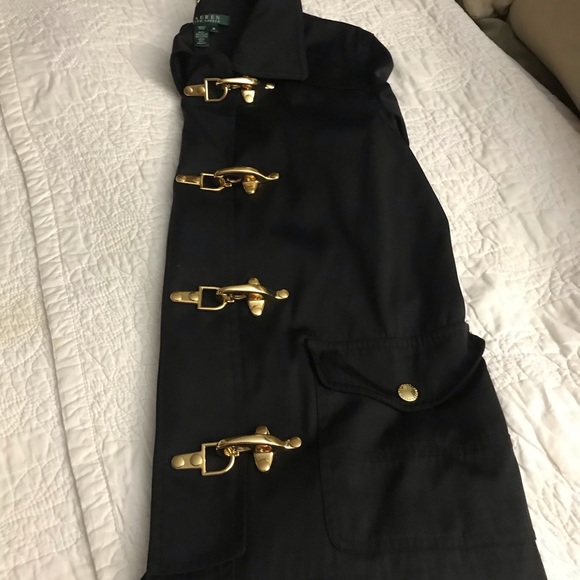 Rain coat - Picture 1 of 3